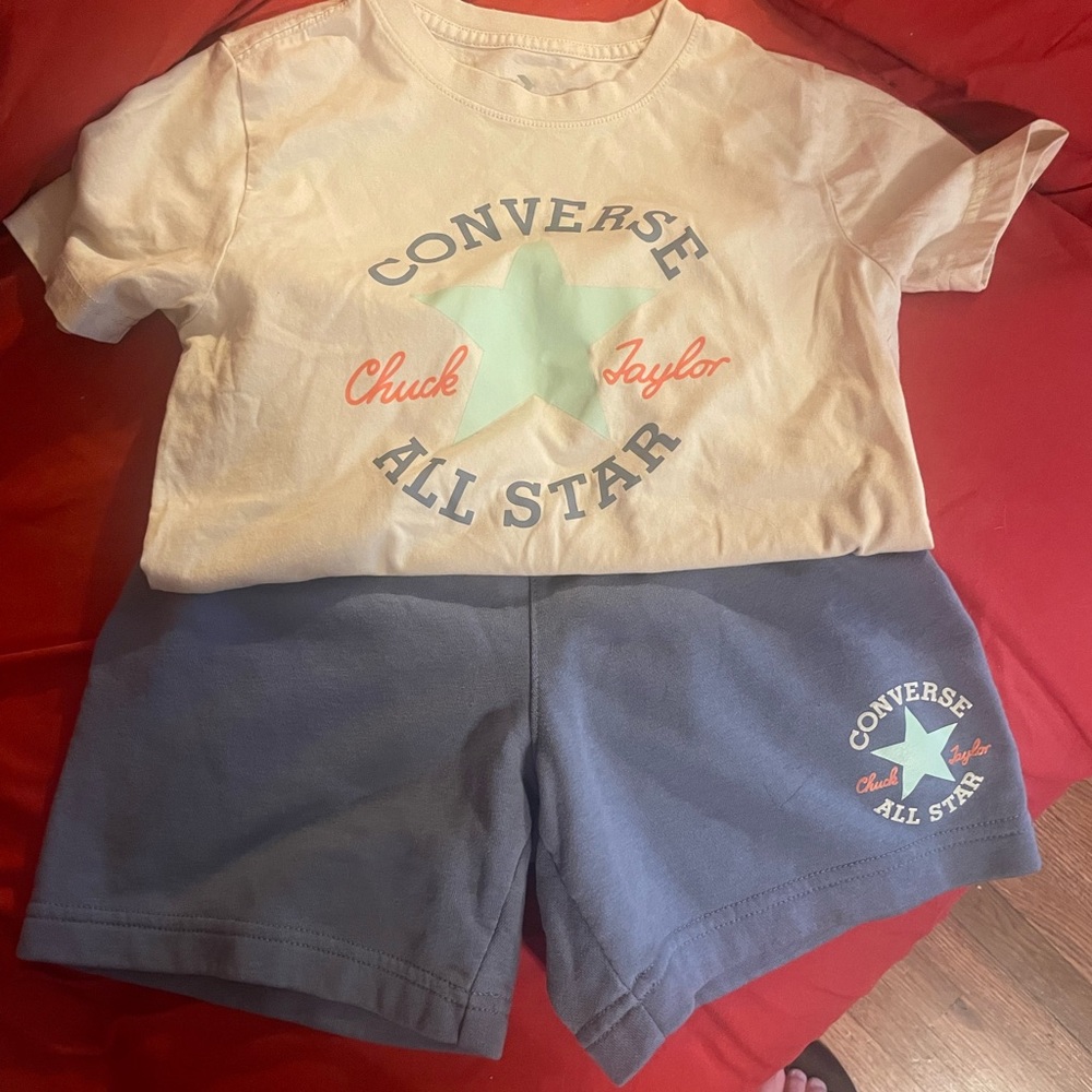 Boys size Small (8-10 yrs) Converse All Star T-Shirt and Shorts Set